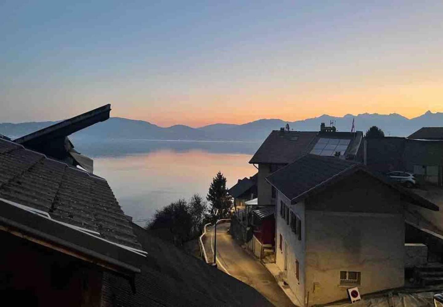 Chez Malou&Hugo vue lac proche Suisse&stations ! Saint-Gingolph Extérieur photo
